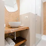 카사 몬티셀로 *