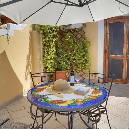 Casa Monticello بوسيتانو