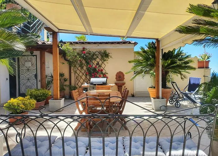 카사 몬티셀로 *